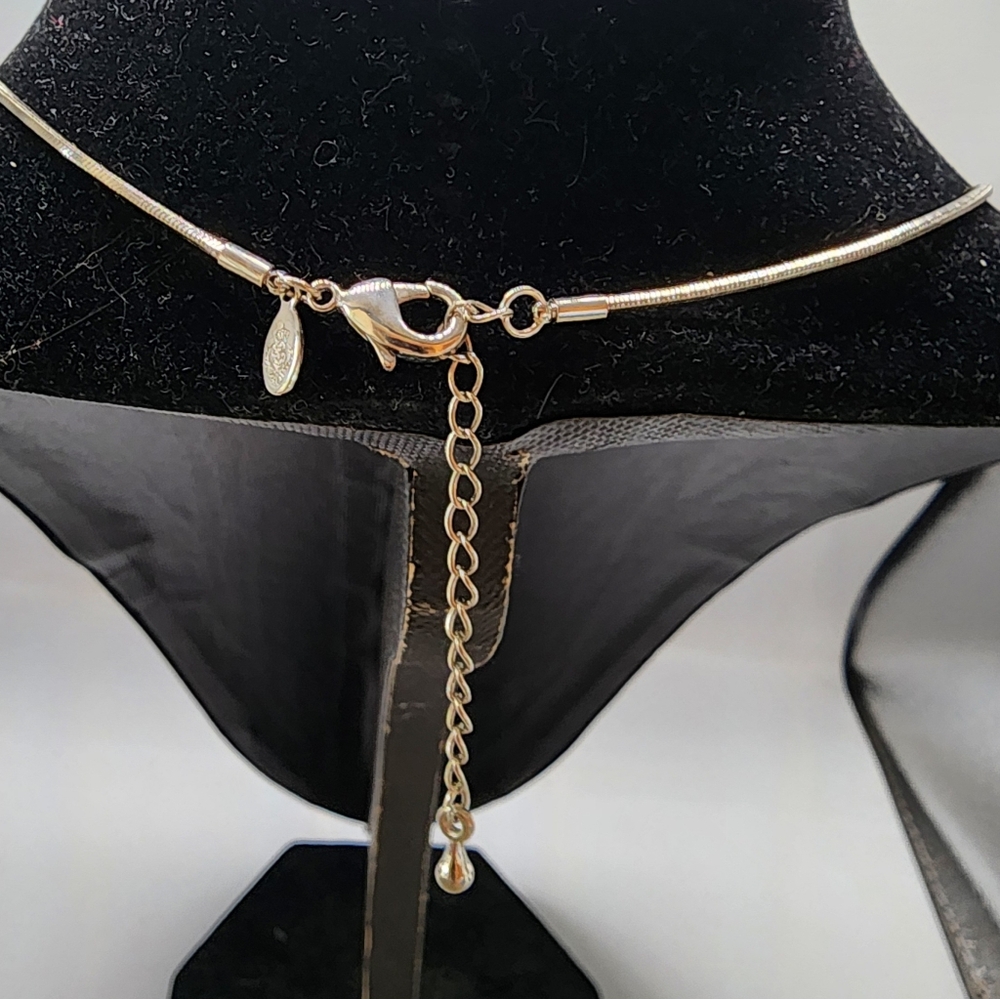 Premier Designs Lariat Abstract Heart Cross Silver Tone Necklace Adjustable 18" - Picture 4 of 7